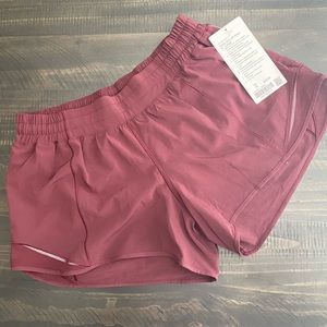 Lululemon Hotty Hot Short 
Long 4"